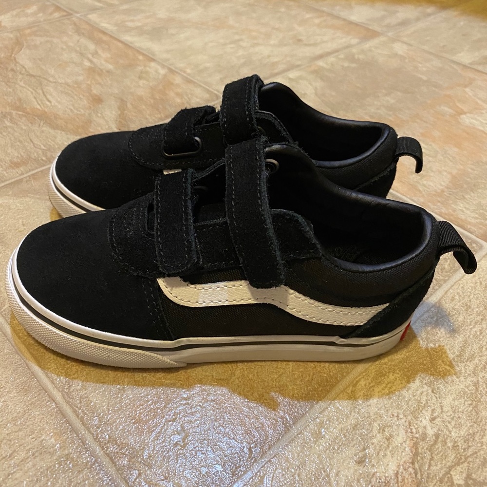 Like new Vans Toddler Boys size 10